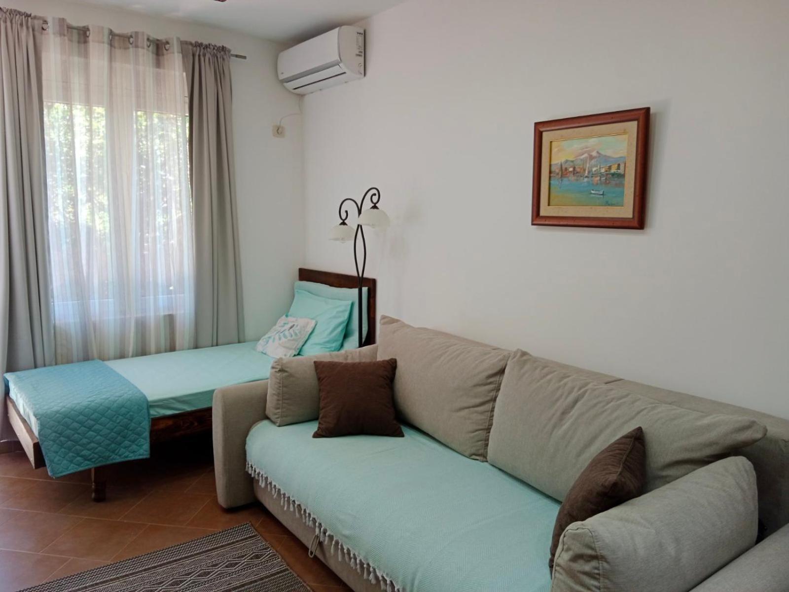 Mirta Apartments Family Farm Budva Extérieur photo