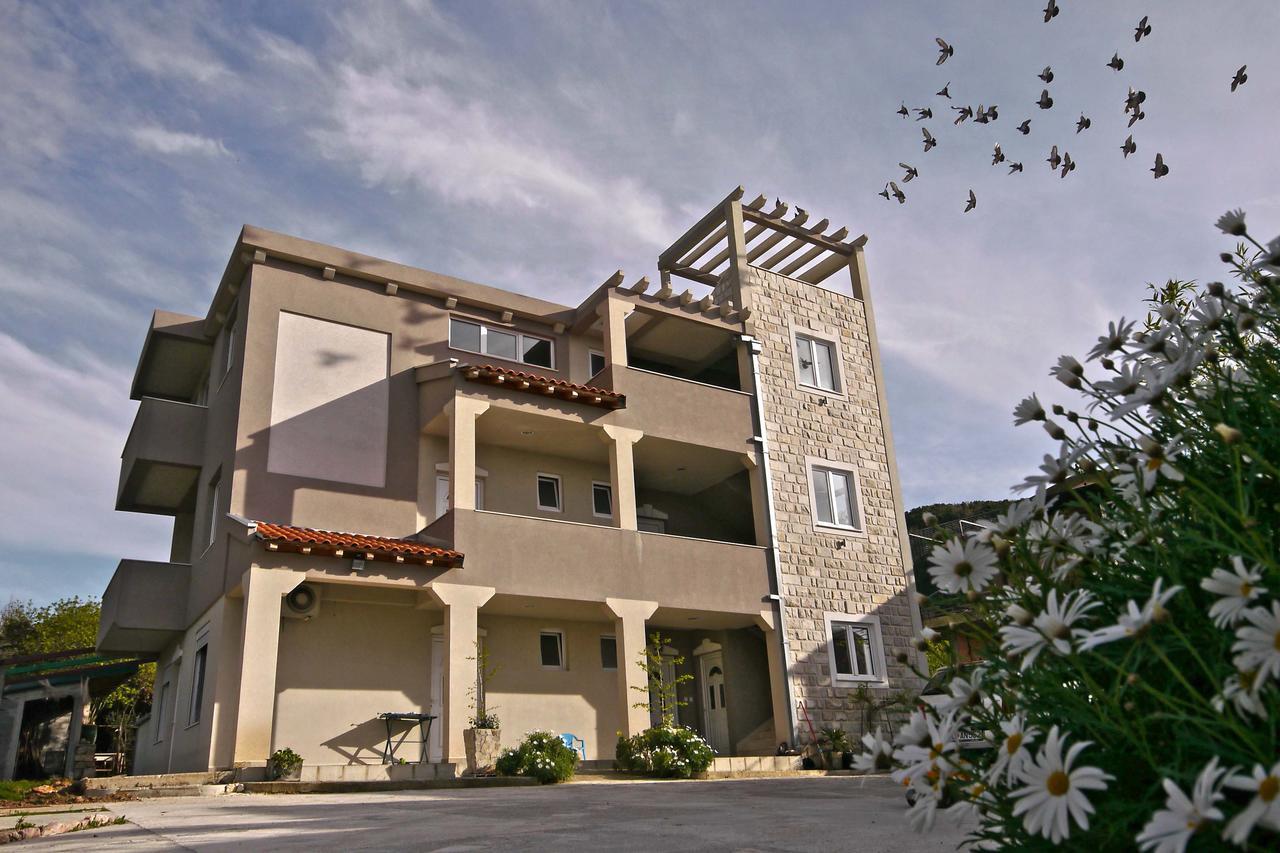 Mirta Apartments Family Farm Budva Extérieur photo