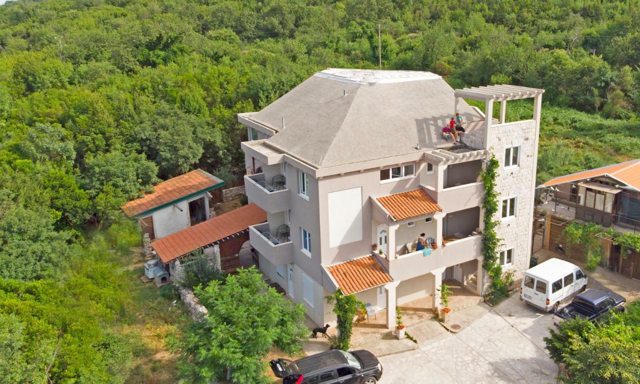 Mirta Apartments Family Farm Budva Extérieur photo